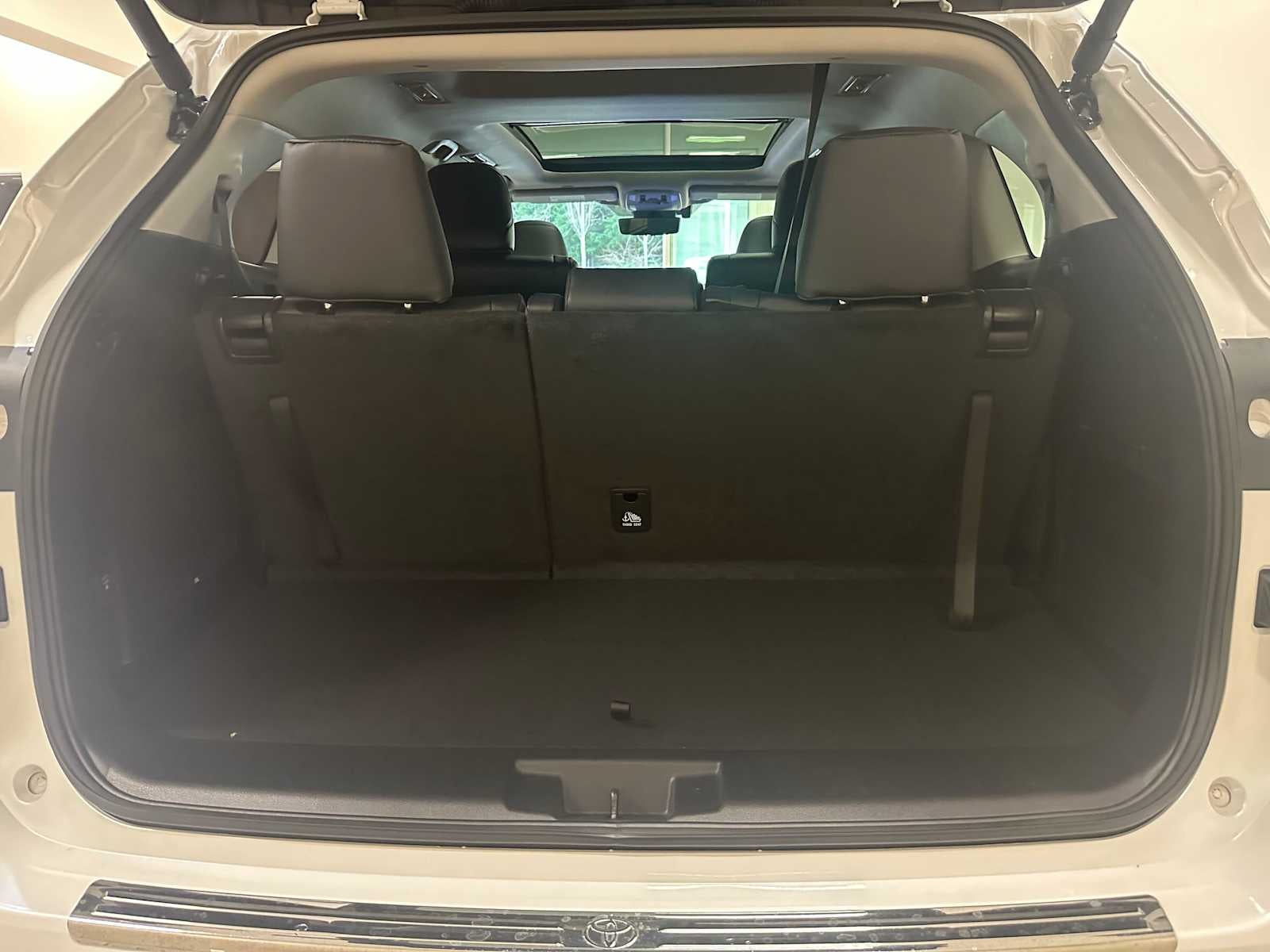 2025 Toyota Highlander Hybrid Platinum