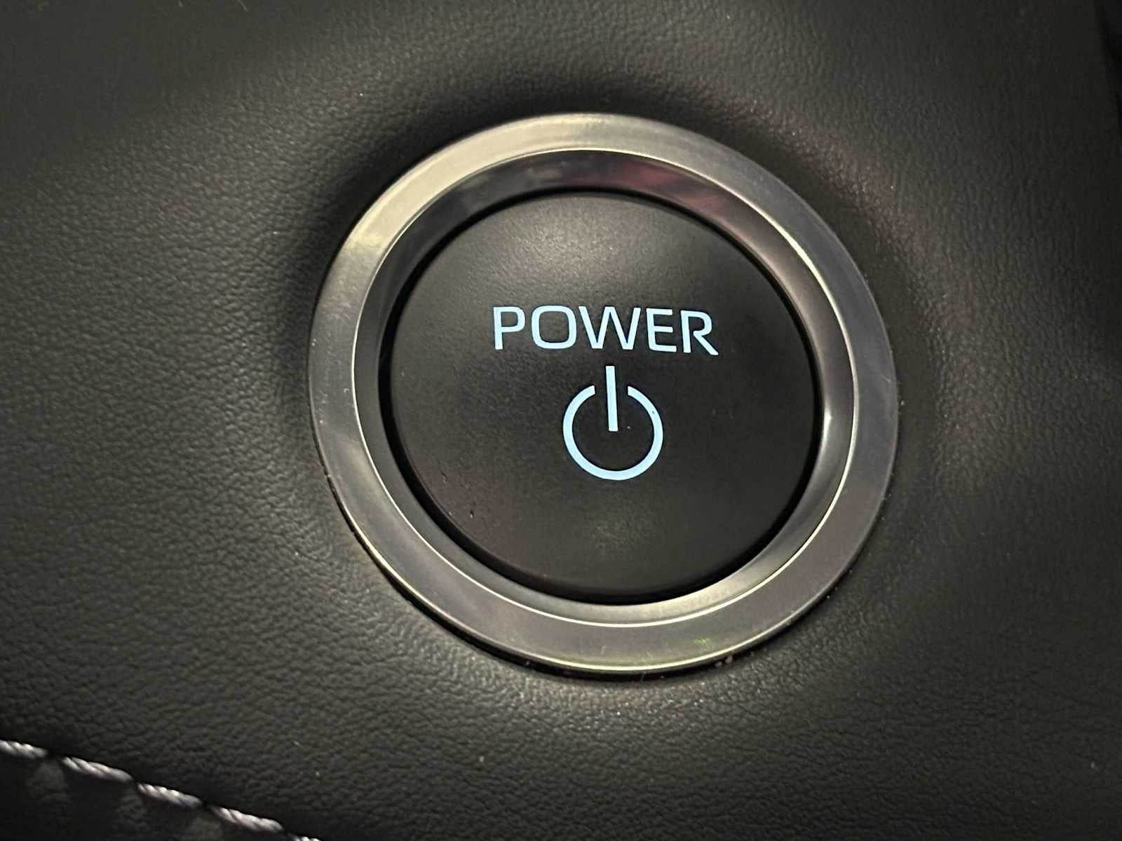 2025 Toyota Highlander Hybrid Platinum