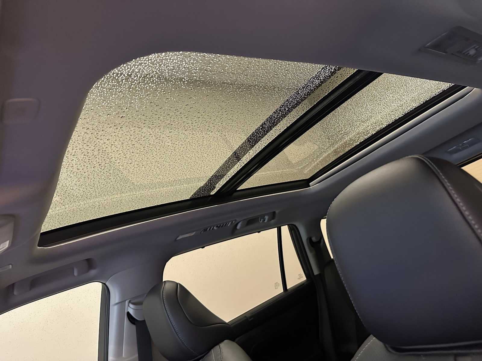 2025 Toyota Highlander Hybrid Platinum