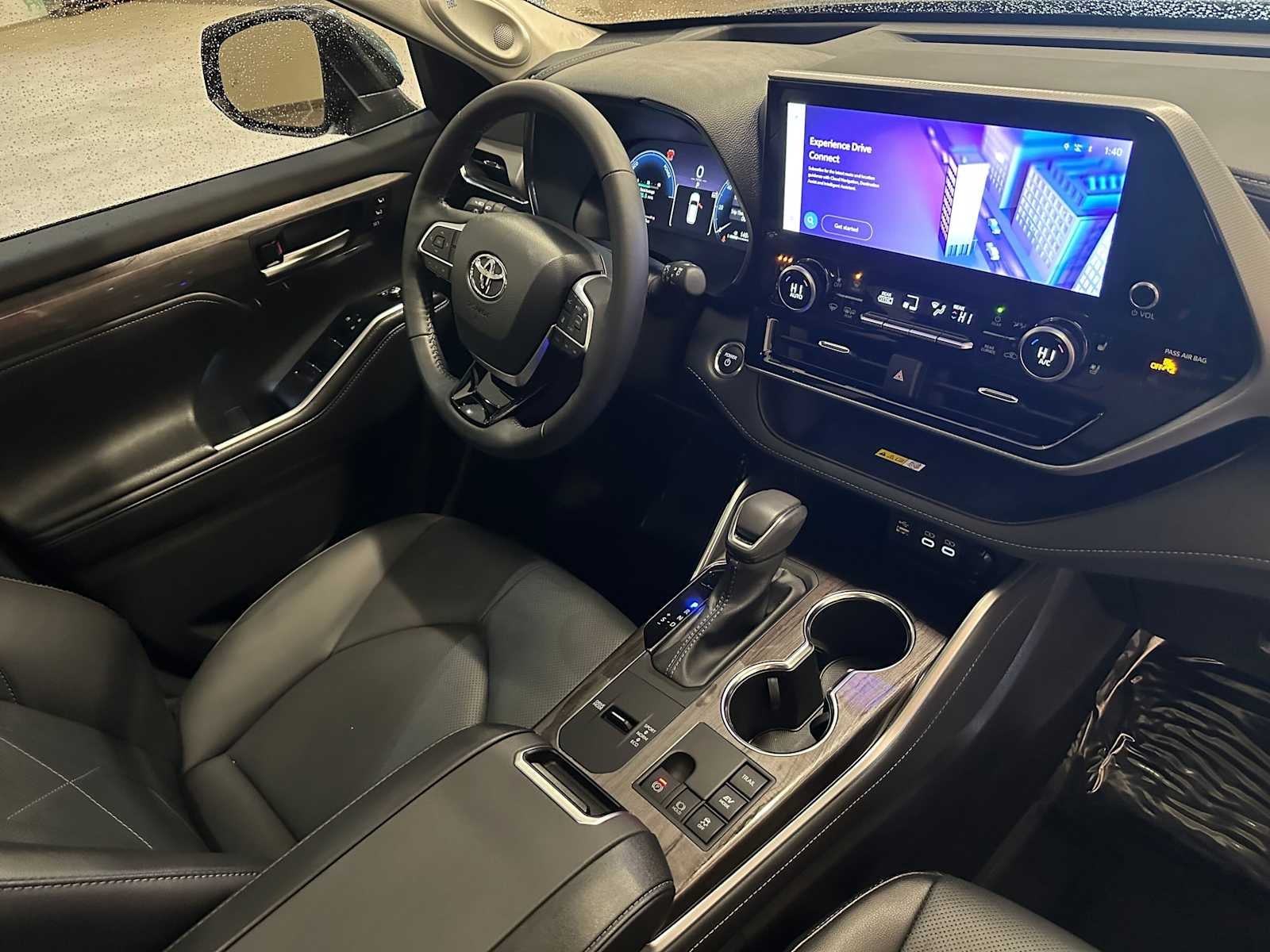 2025 Toyota Highlander Hybrid Platinum