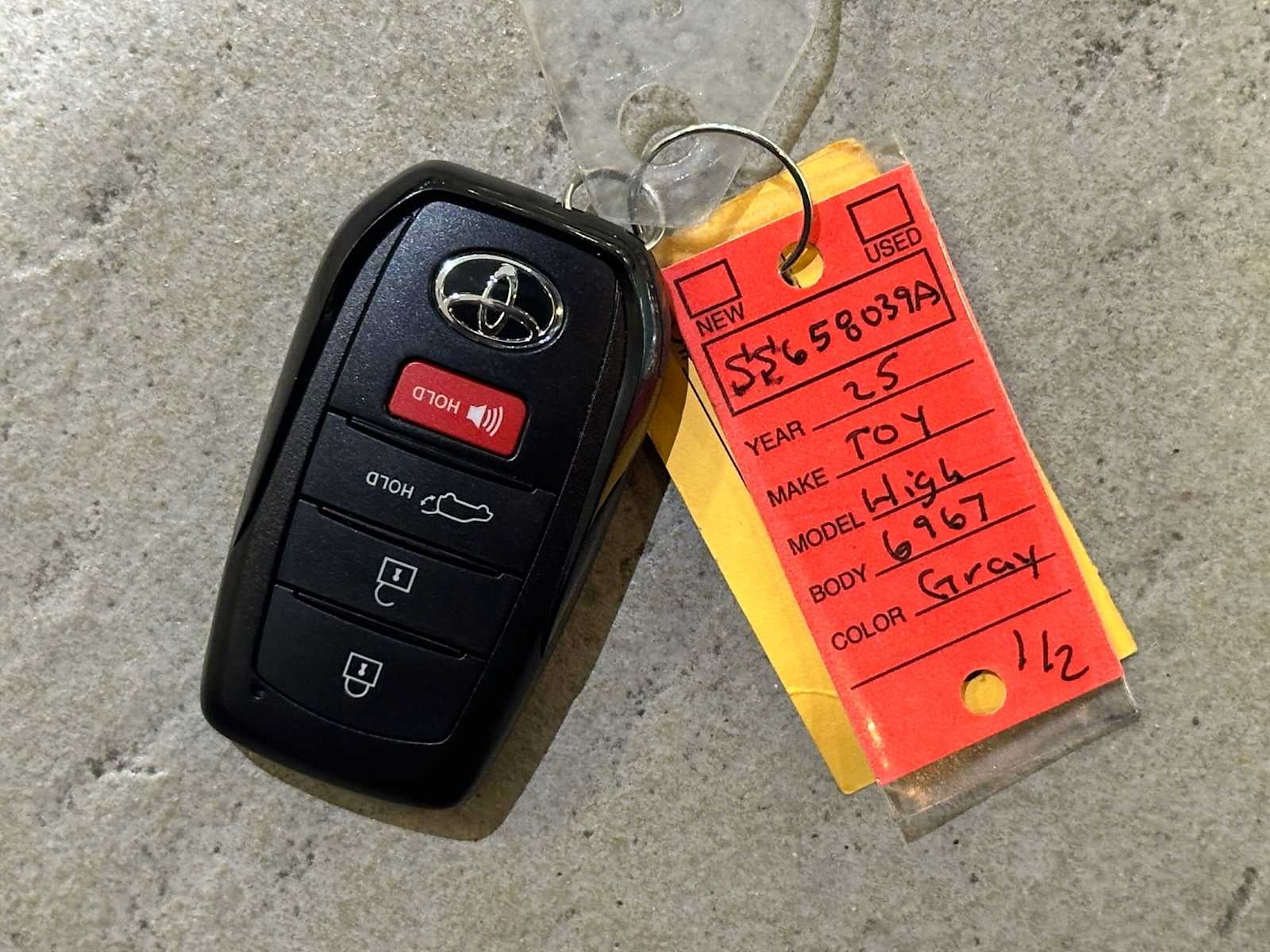 2025 Toyota Highlander Hybrid Platinum