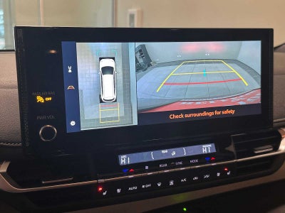 2025 Toyota Sienna Platinum