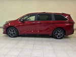 2025 Toyota Sienna Platinum