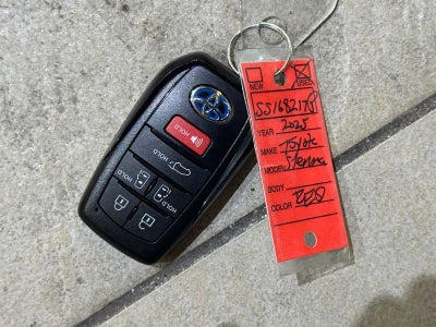 2025 Toyota Sienna Platinum