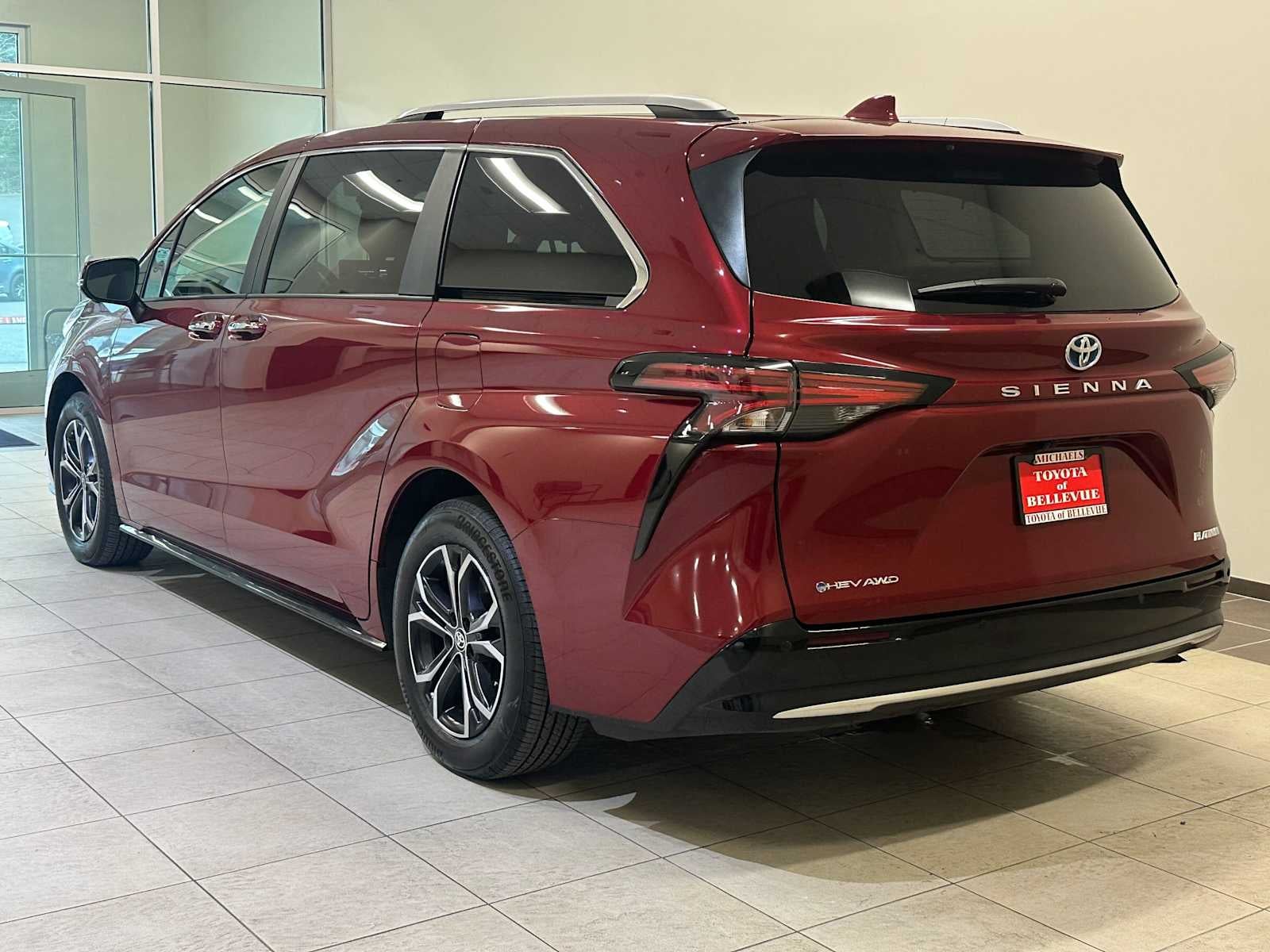 2025 Toyota Sienna Platinum