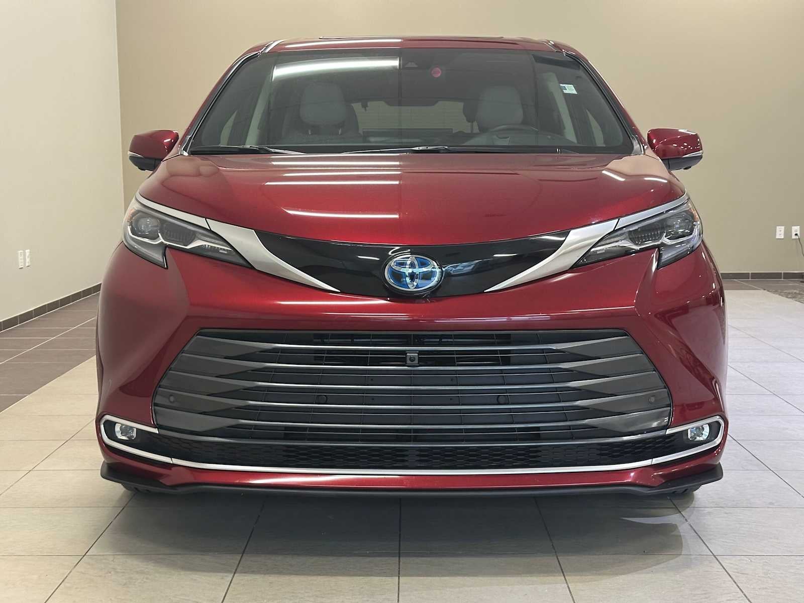 2025 Toyota Sienna Platinum