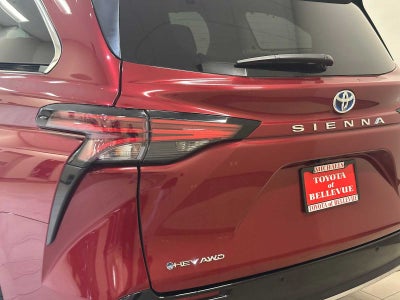 2025 Toyota Sienna Platinum