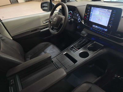 2021 Toyota Sienna Platinum
