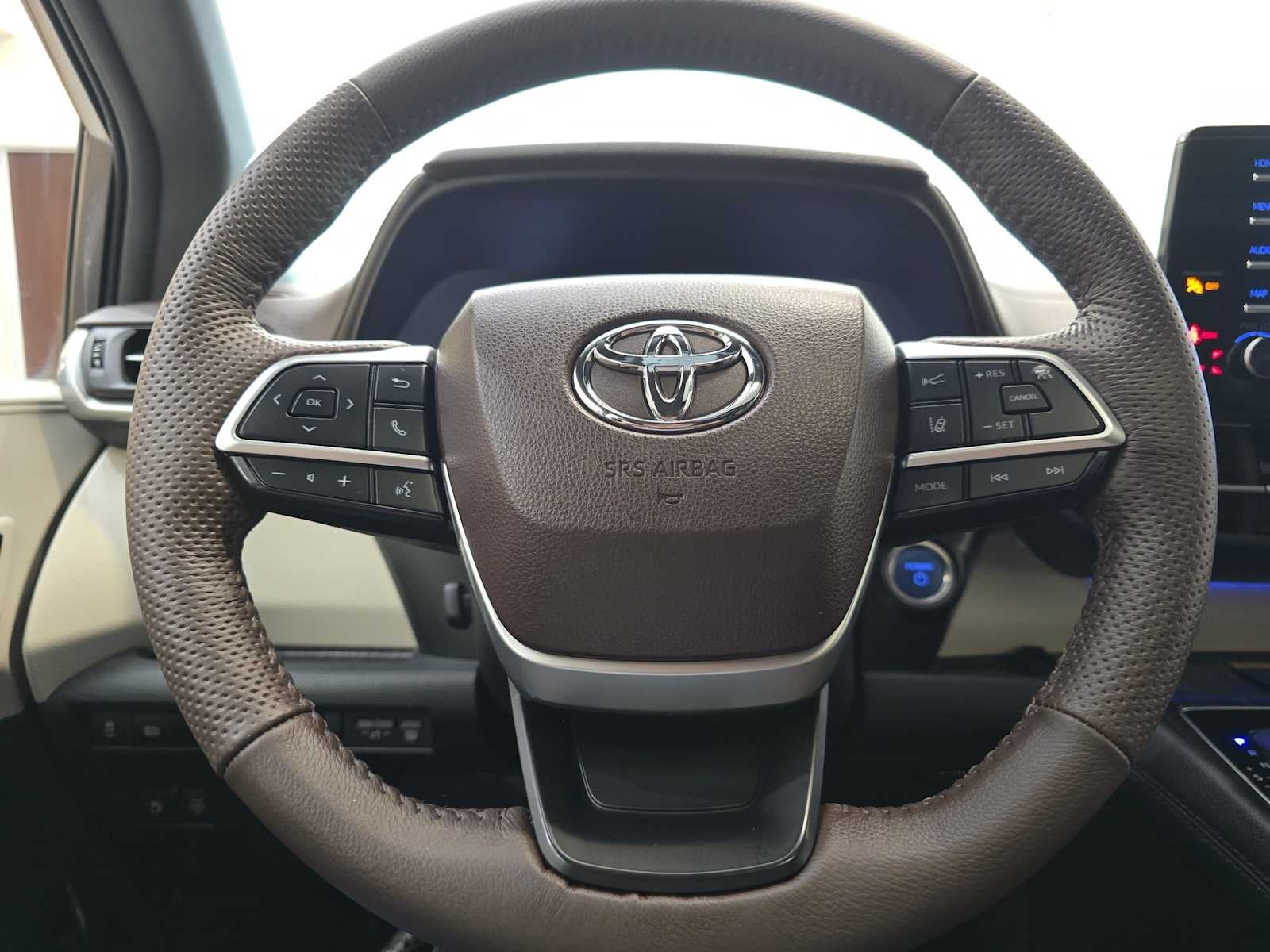 2024 Toyota Sienna Platinum