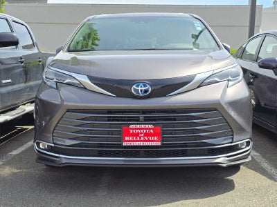 2024 Toyota Sienna Platinum