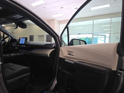 2024 Toyota Sienna Platinum