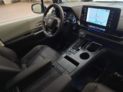 2024 Toyota Sienna Platinum