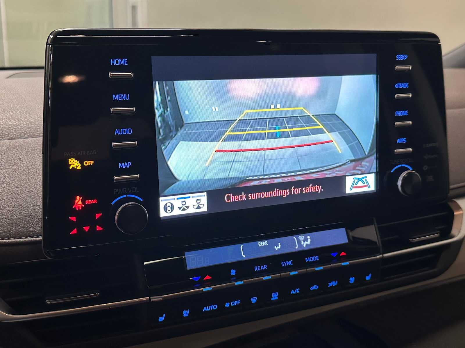 2022 Toyota Sienna Platinum