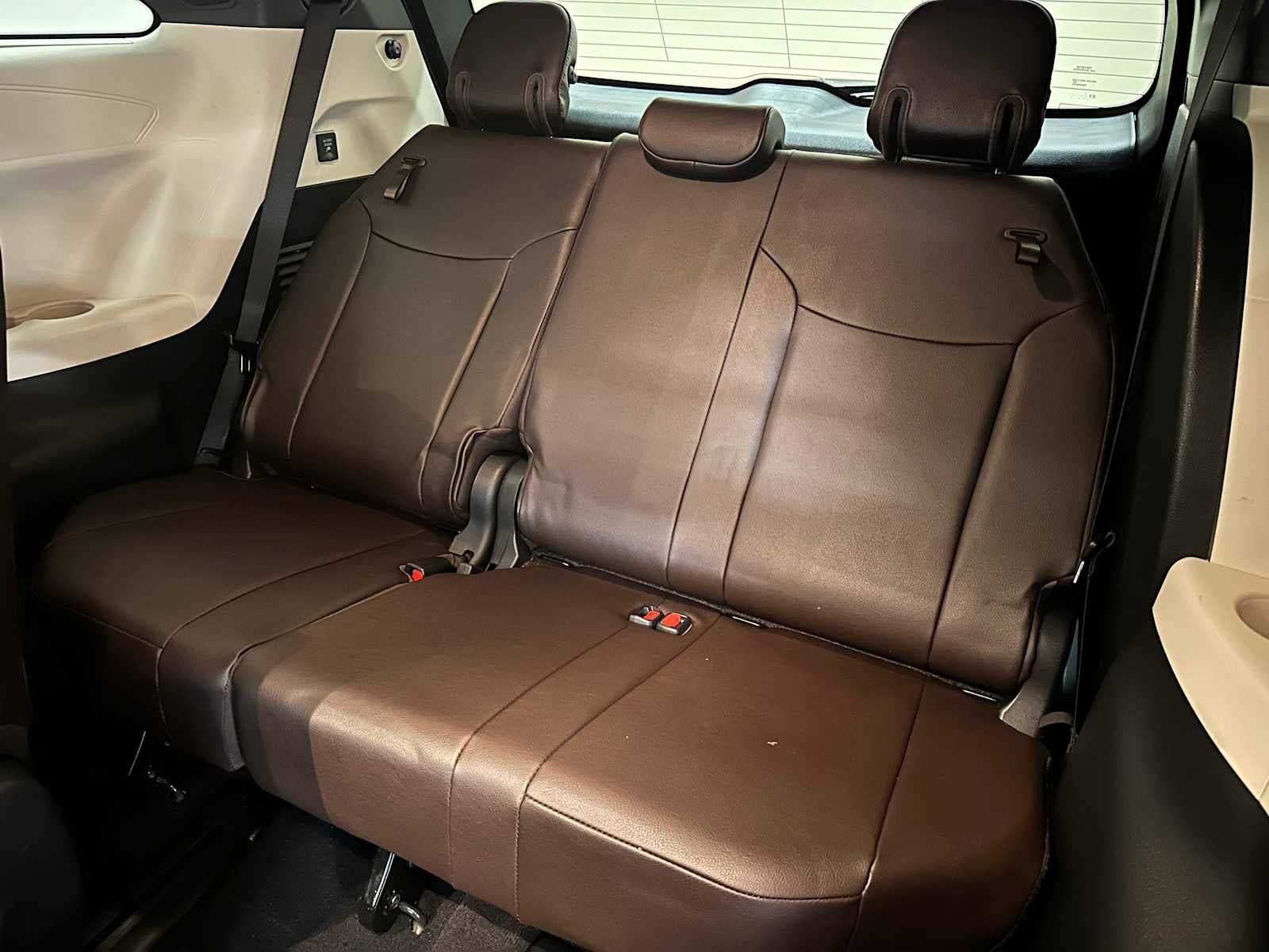 2022 Toyota Sienna Platinum