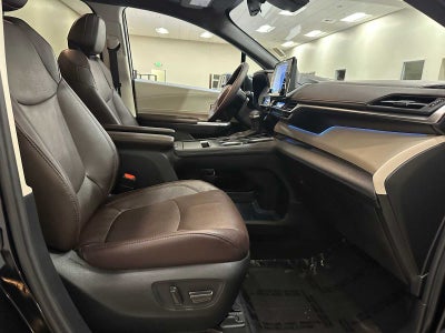 2022 Toyota Sienna Platinum