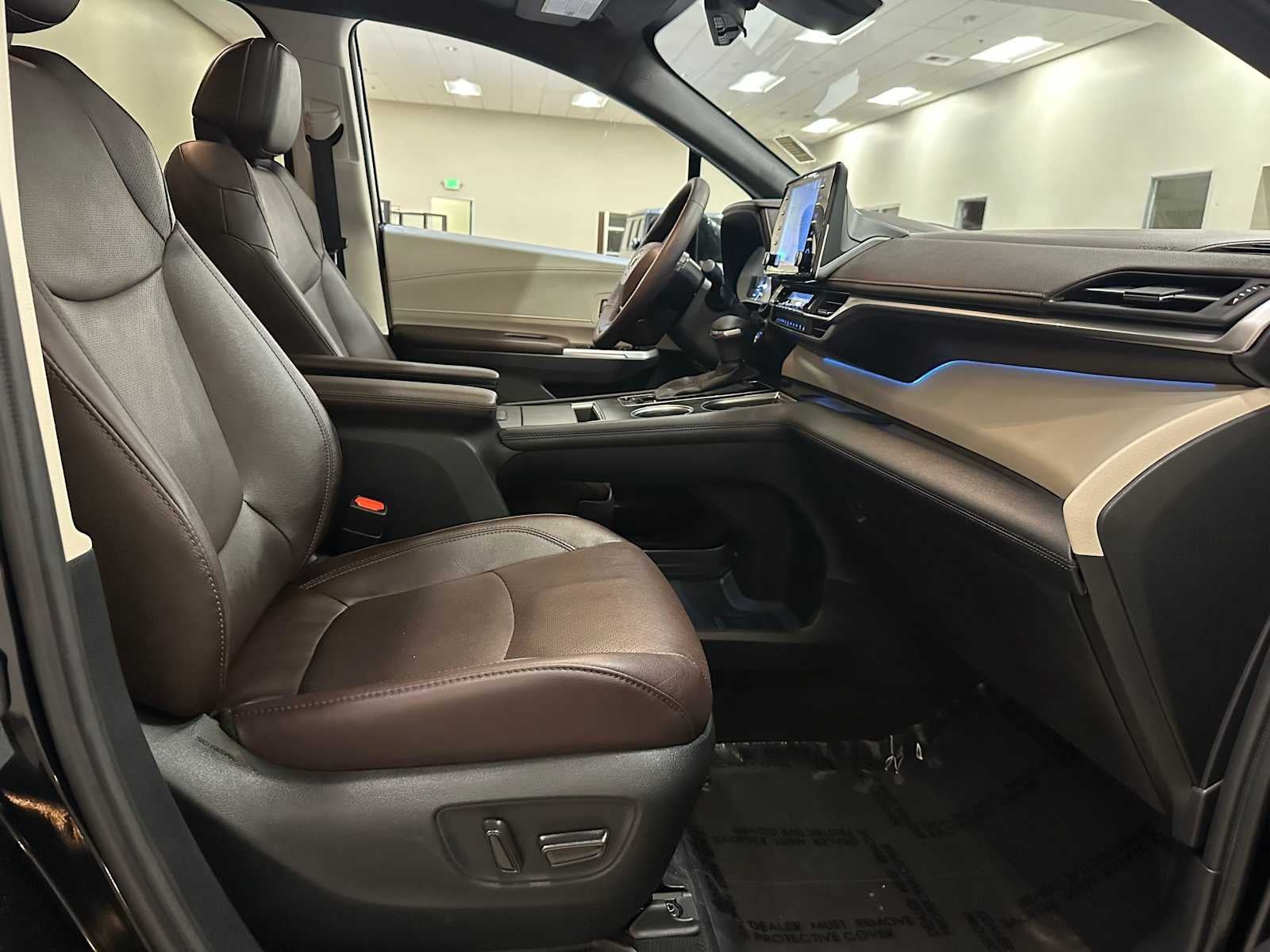 2022 Toyota Sienna Platinum