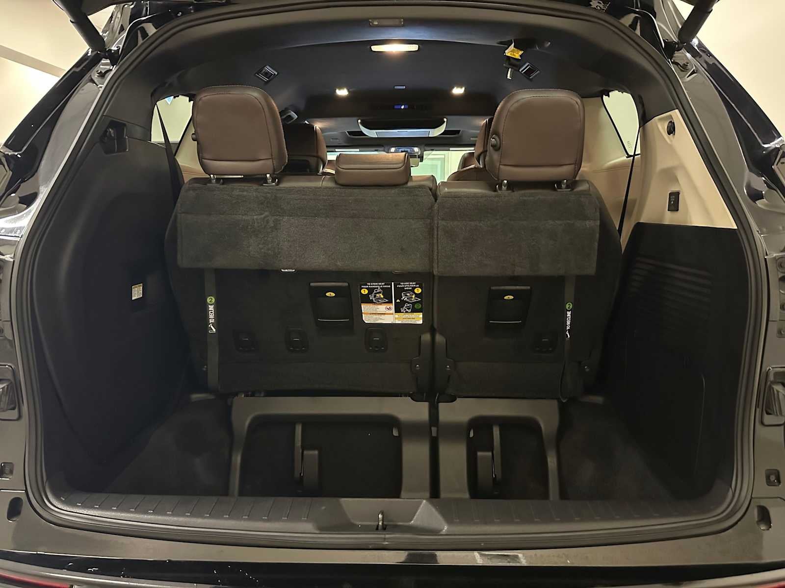 2022 Toyota Sienna Platinum