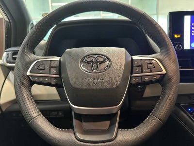2025 Toyota Sienna Platinum