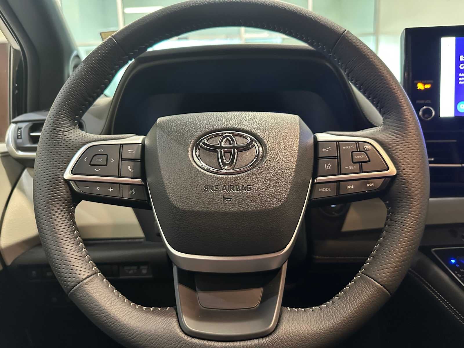 2025 Toyota Sienna Platinum