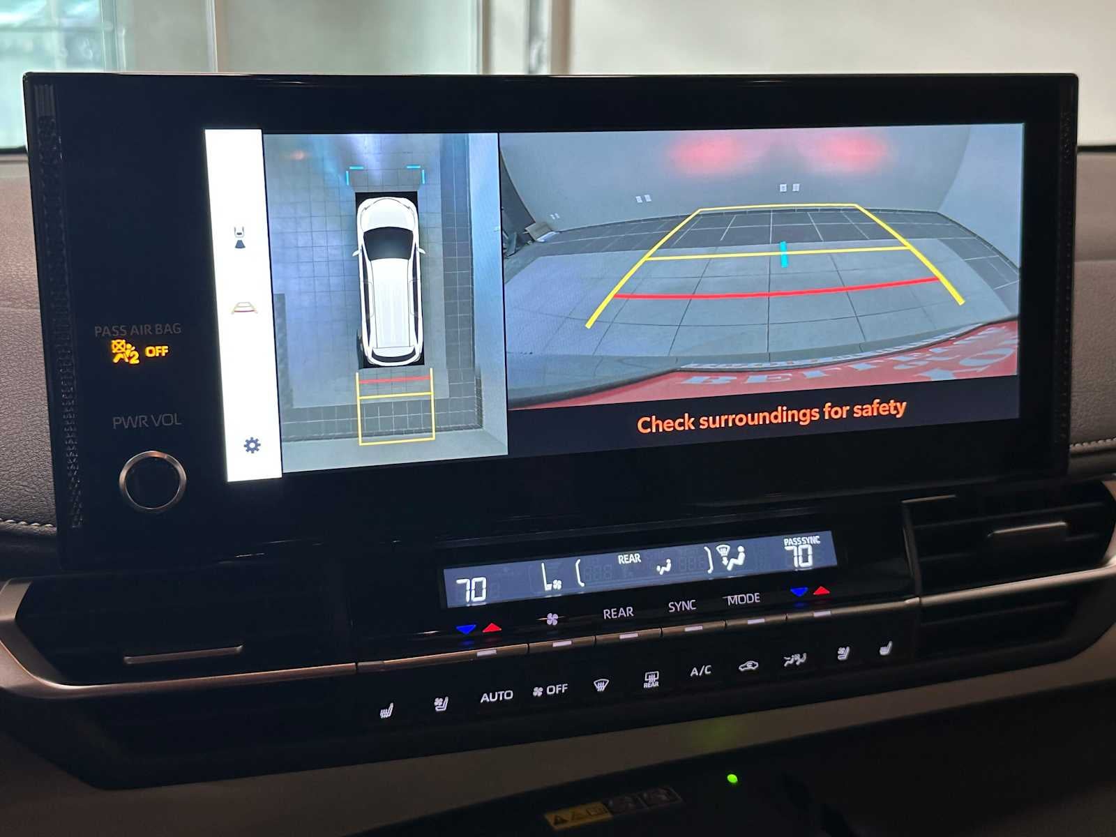 2025 Toyota Sienna Platinum