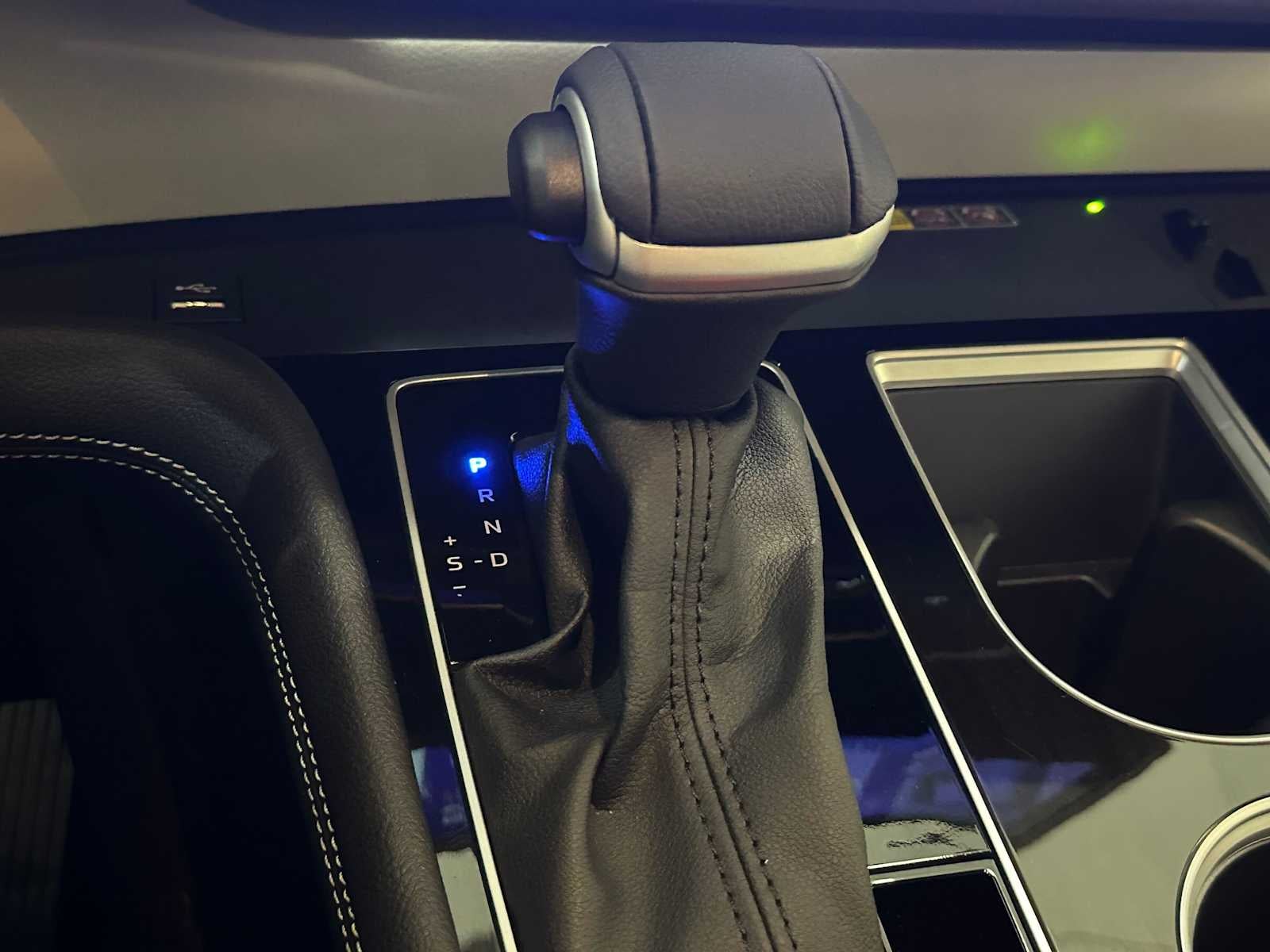 2025 Toyota Sienna Platinum