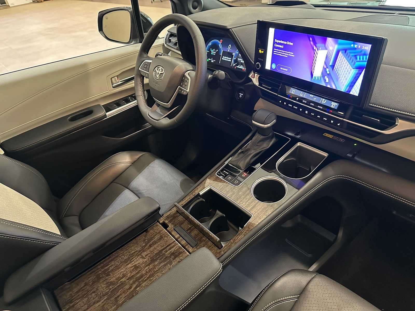 2025 Toyota Sienna Platinum