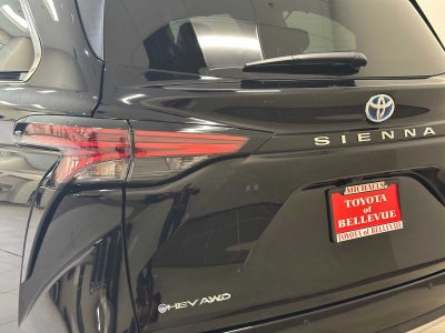 2025 Toyota Sienna Platinum