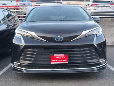 2023 Toyota Sienna XLE