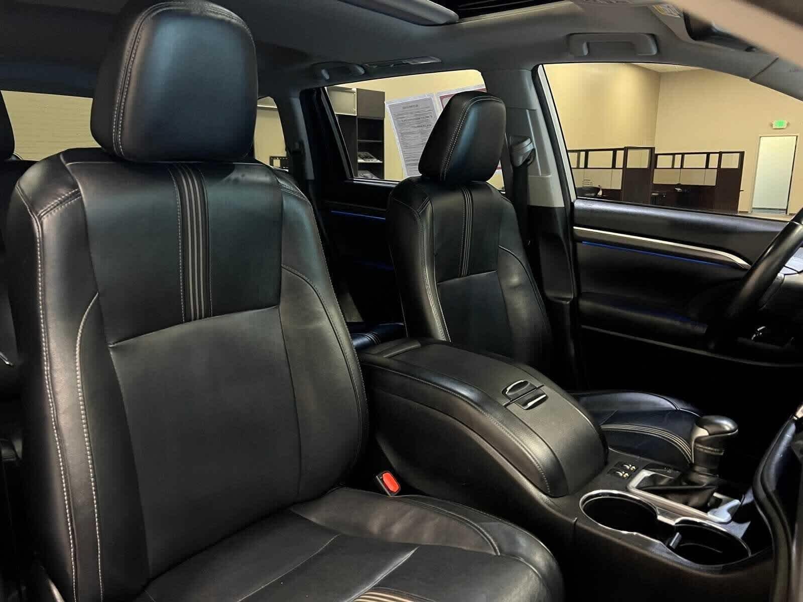 2018 Toyota Highlander SE