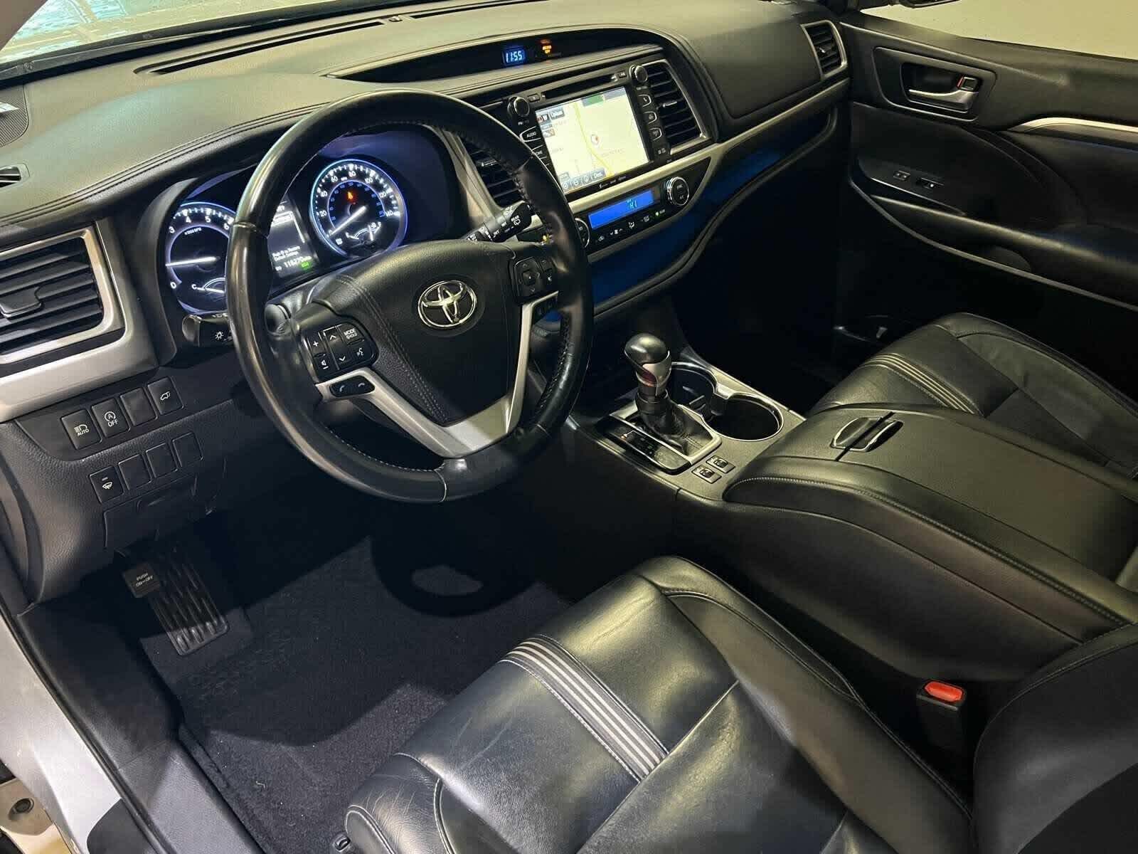 2018 Toyota Highlander SE