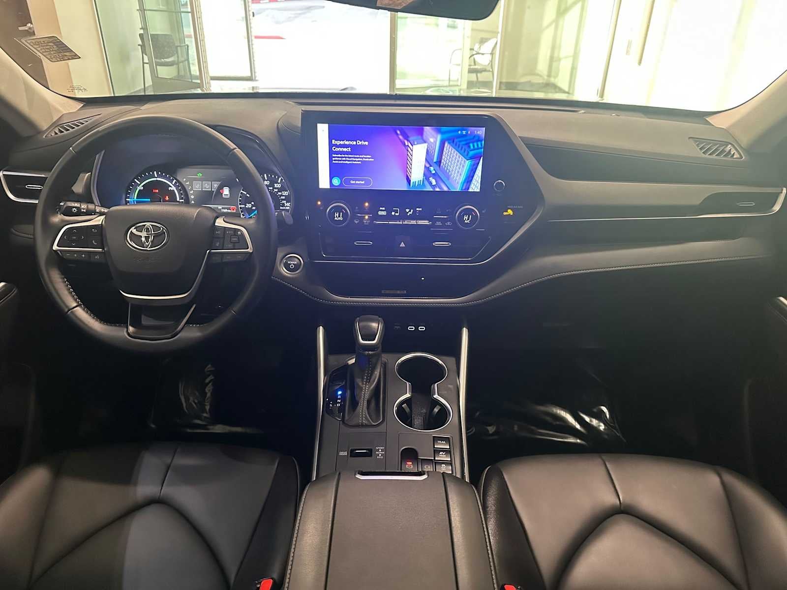 2025 Toyota Highlander Hybrid XLE