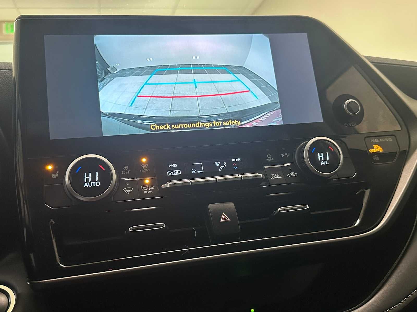 2025 Toyota Highlander Hybrid XLE