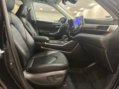 2025 Toyota Highlander Hybrid XLE