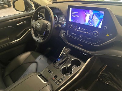 2025 Toyota Highlander Hybrid XLE
