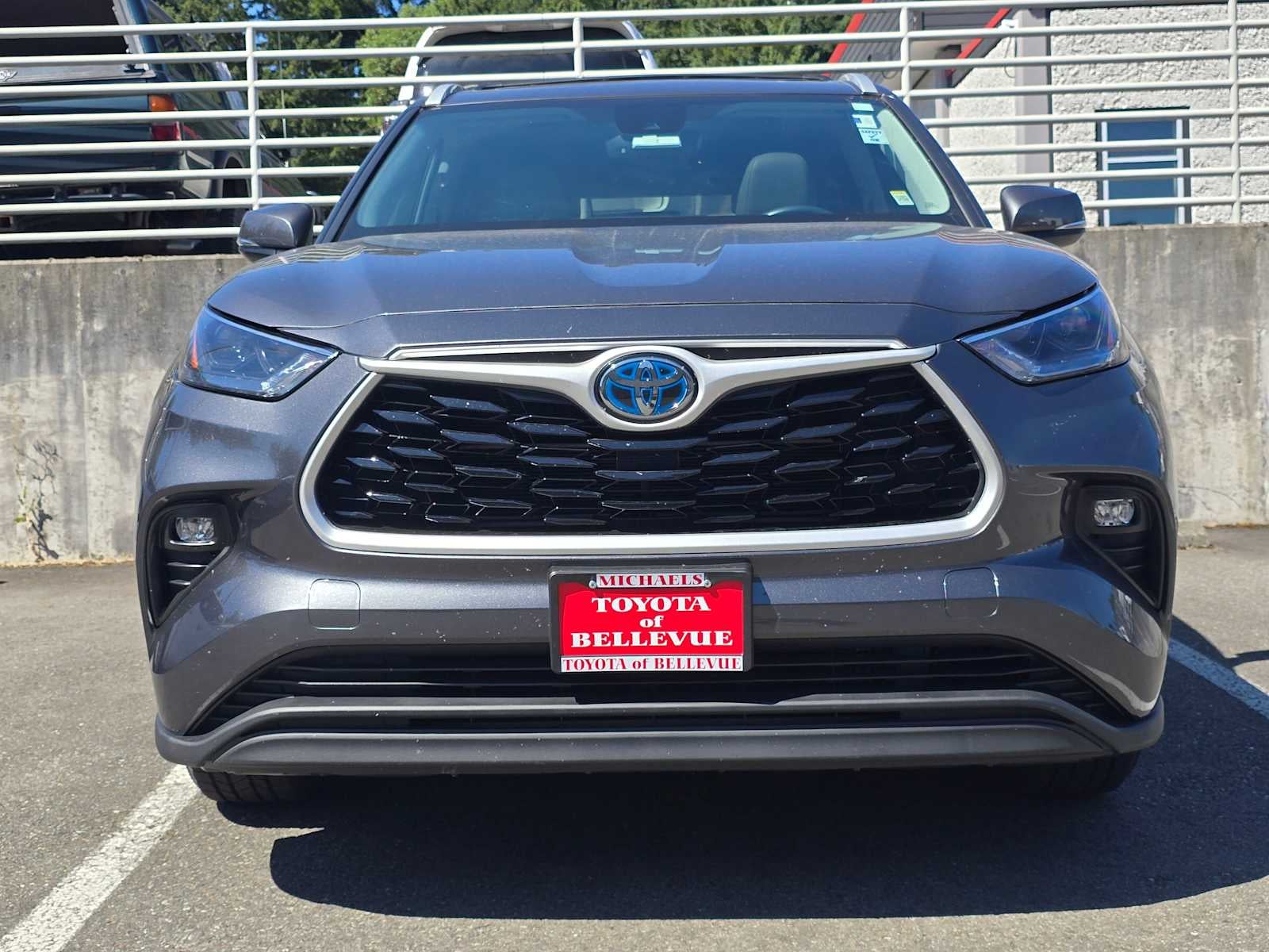 2023 Toyota Highlander Hybrid XLE
