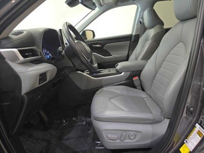 2023 Toyota Highlander Hybrid XLE