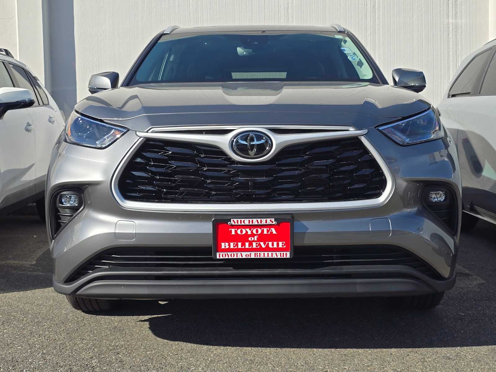 2025 Toyota Highlander Hybrid XLE
