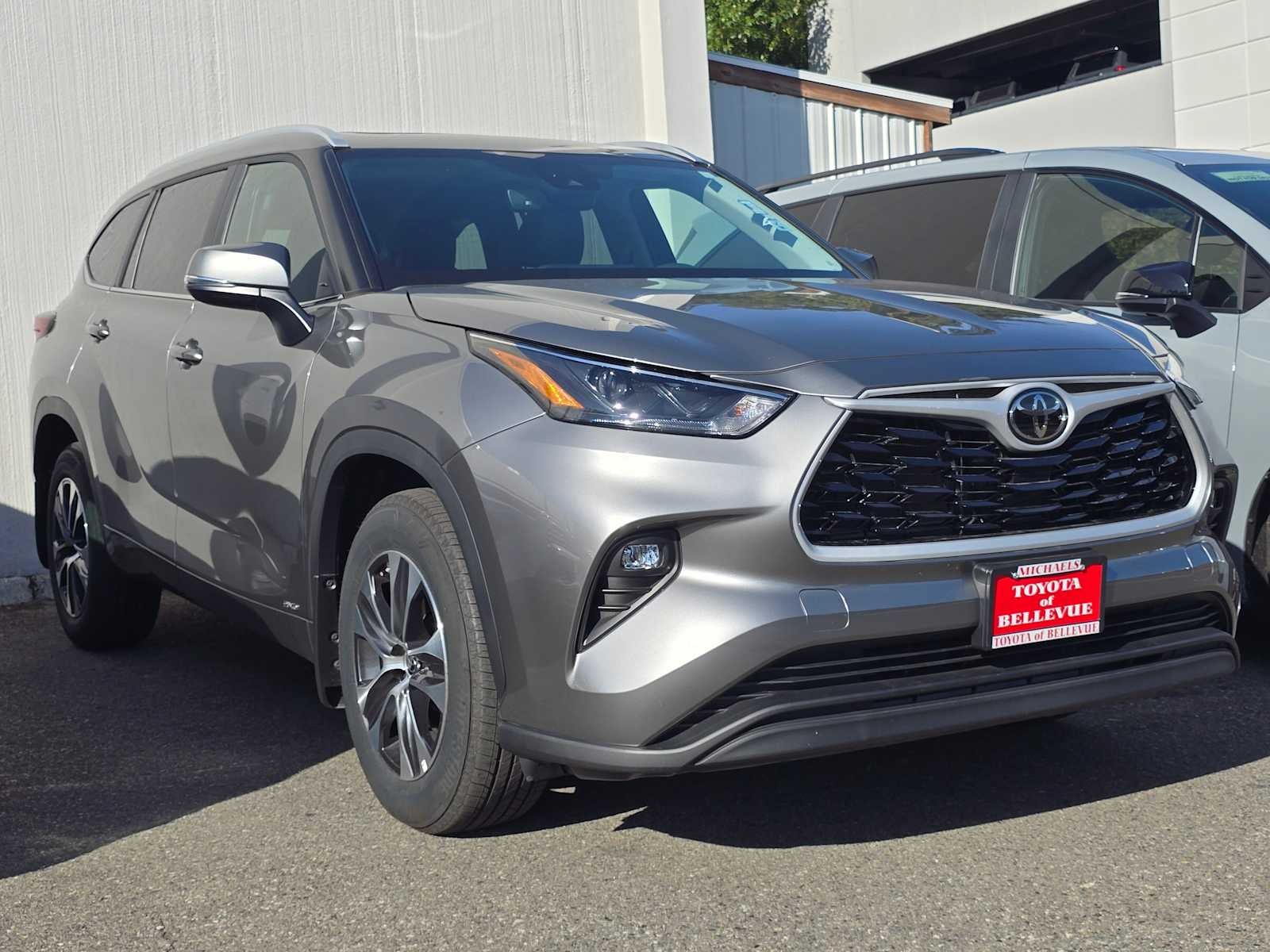 2025 Toyota Highlander Hybrid XLE