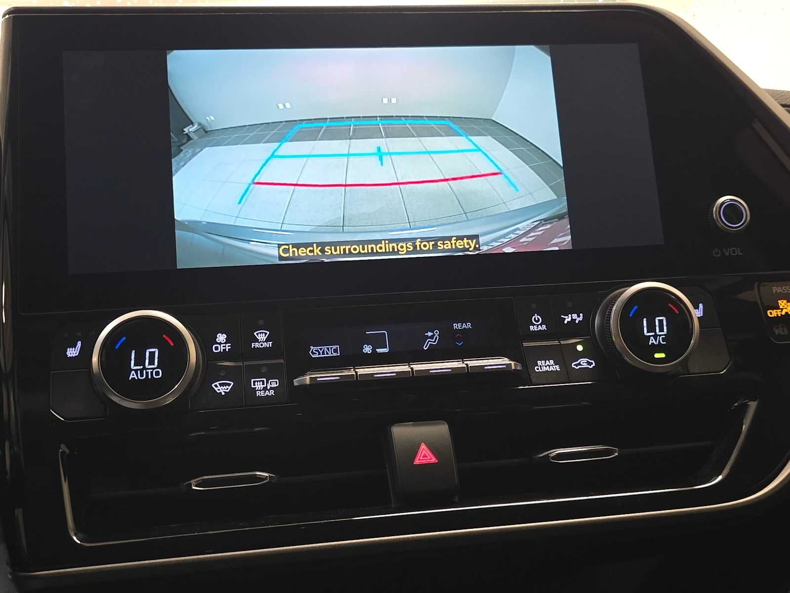 2025 Toyota Highlander Hybrid XLE Nightshade