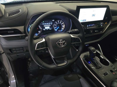 2025 Toyota Highlander Hybrid XLE Nightshade