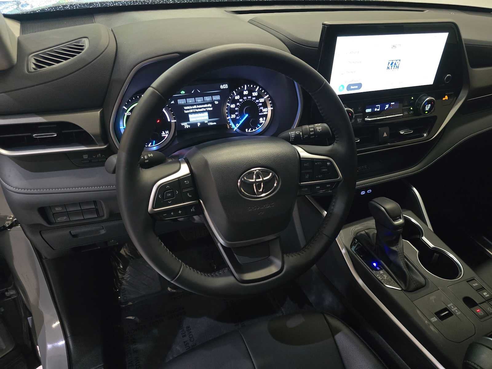 2025 Toyota Highlander Hybrid XLE Nightshade