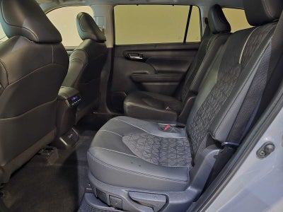 2025 Toyota Highlander Hybrid XLE Nightshade