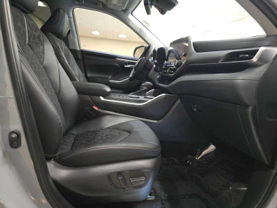 2025 Toyota Highlander Hybrid XLE Nightshade
