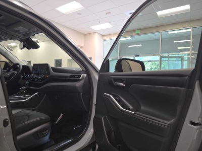 2025 Toyota Highlander Hybrid XLE Nightshade