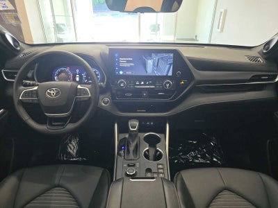 2025 Toyota Highlander XSE