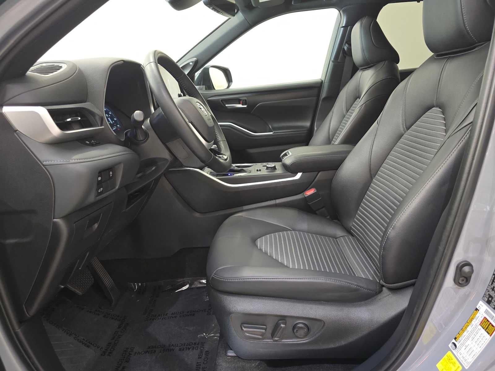 2025 Toyota Highlander XSE