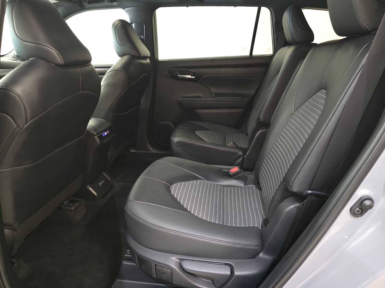 2025 Toyota Highlander XSE