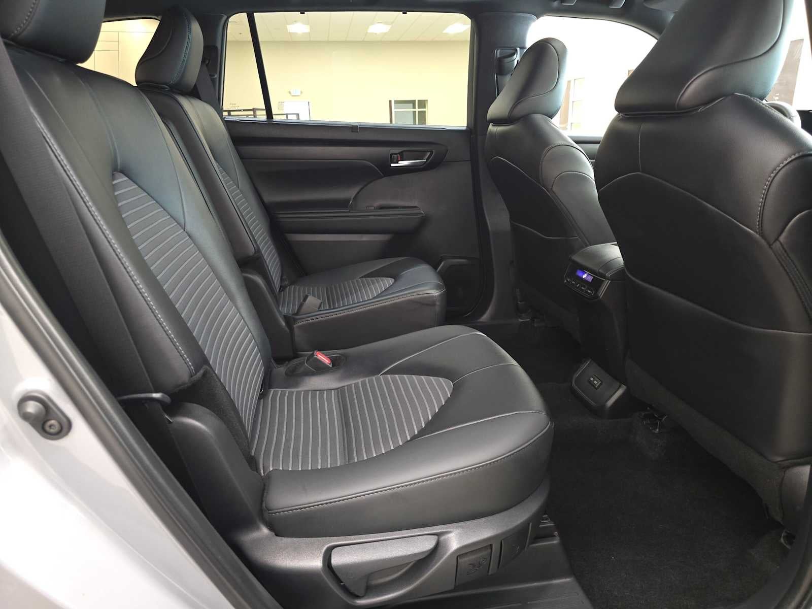 2025 Toyota Highlander XSE