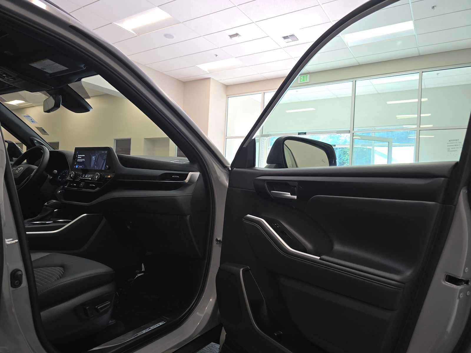 2025 Toyota Highlander XSE