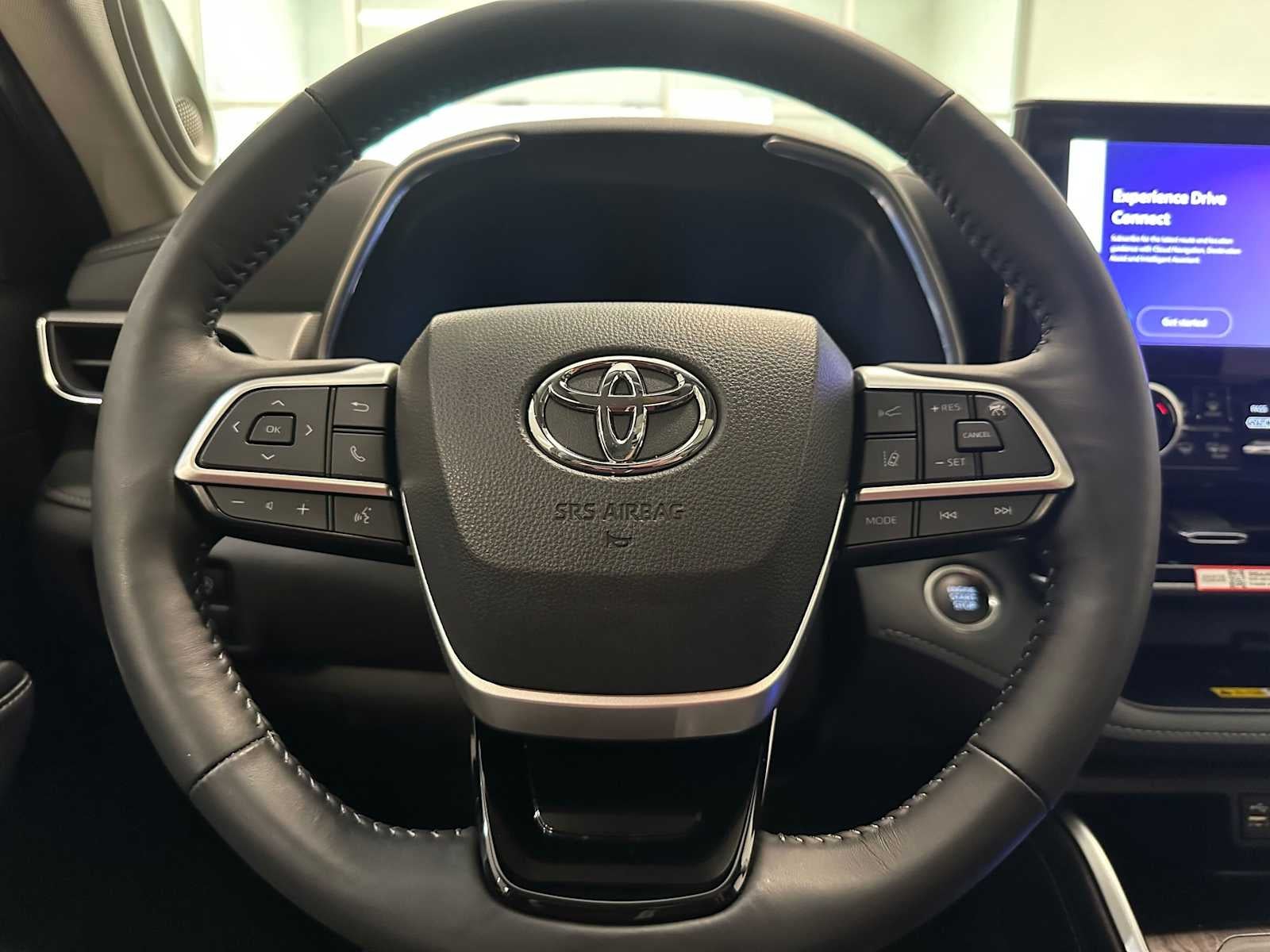 2025 Toyota Highlander Platinum